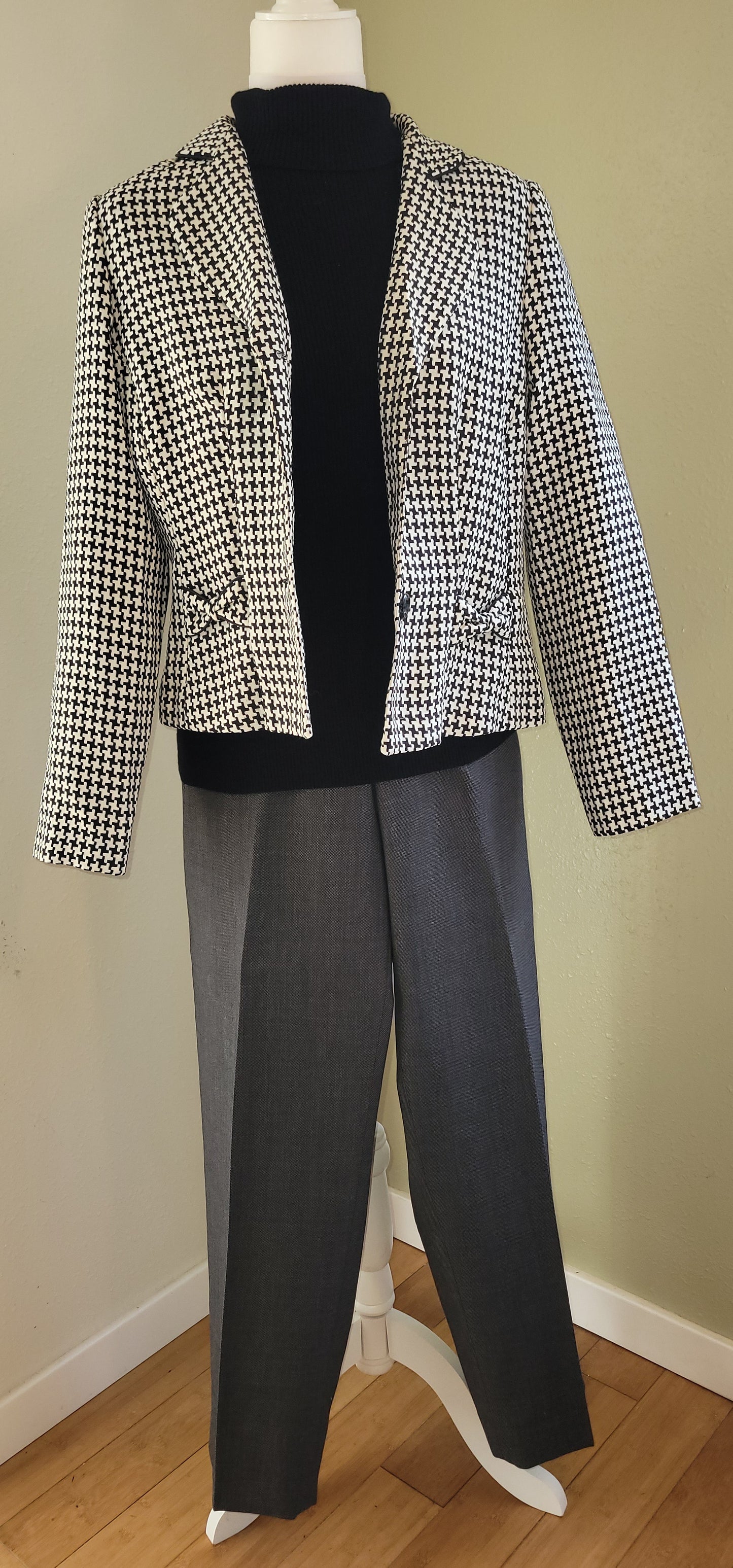 Houndstooth Cropped Blazer