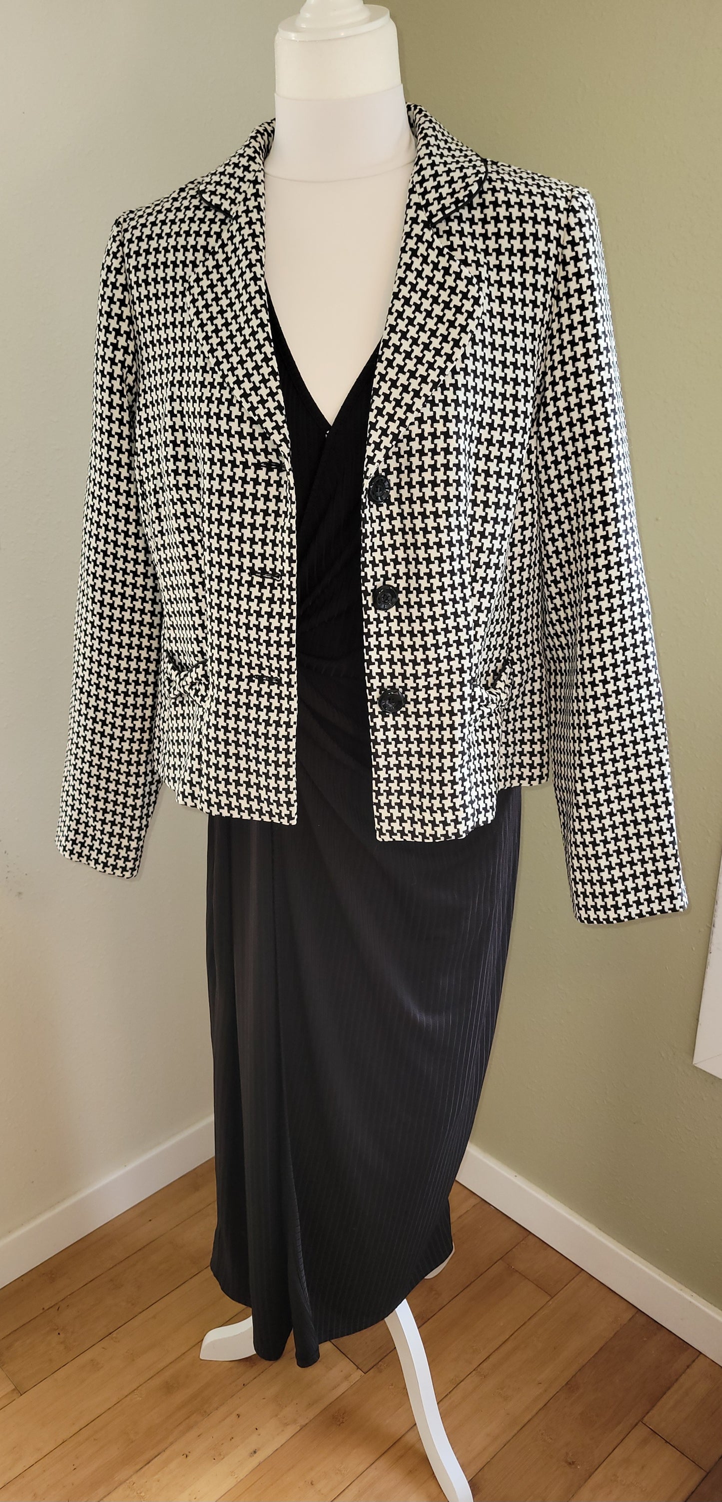 Houndstooth Cropped Blazer
