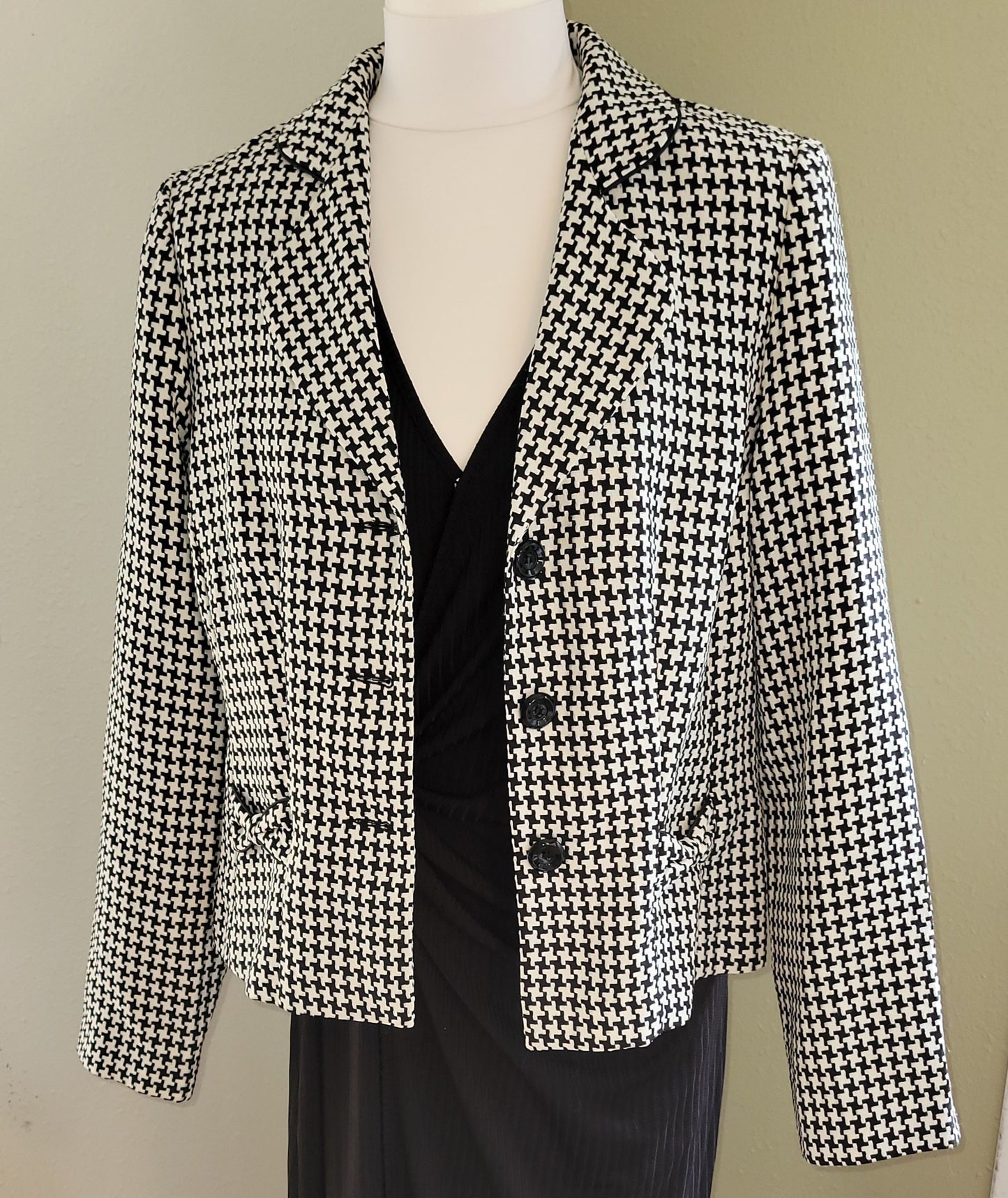Houndstooth Cropped Blazer