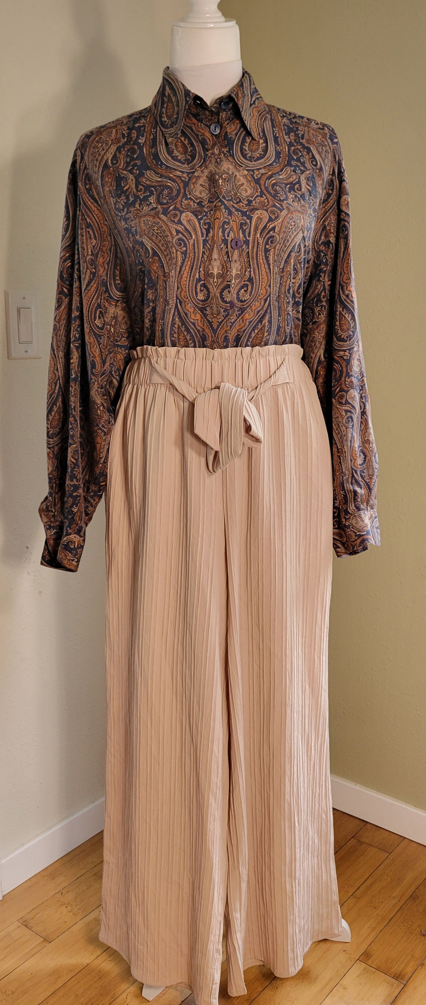 Almond Cream Textured Wide-Leg Pants