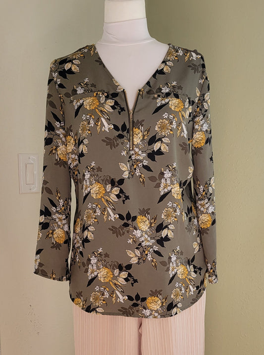 Dark Green Floral Quarter-Zip Blouse