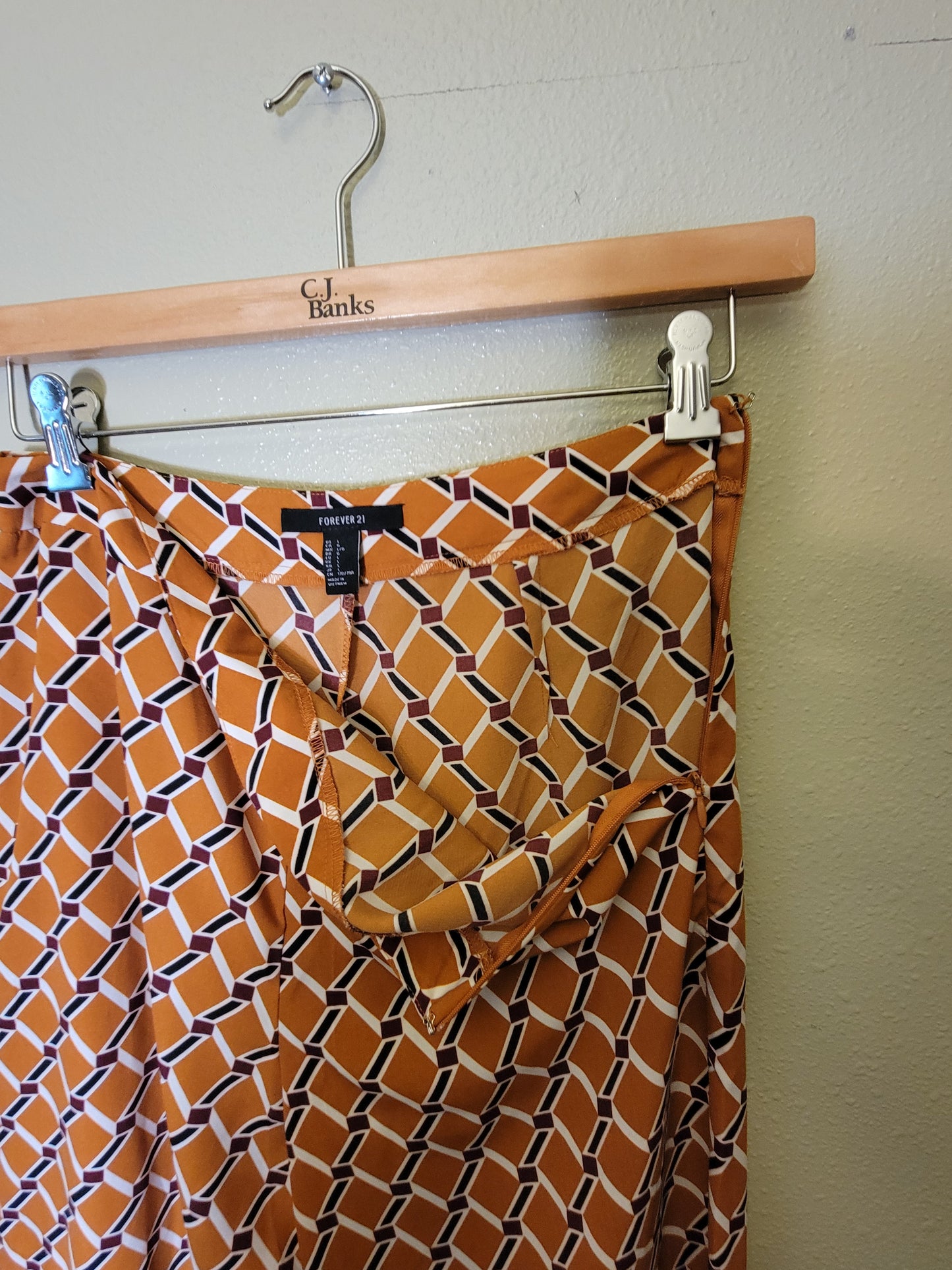 Golden Geometric Wide-Leg Pants